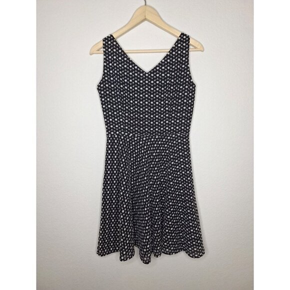 💙 Tahari Dress - Picture 7 of 8